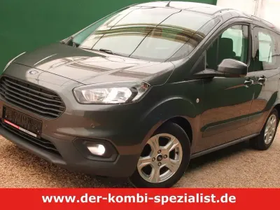Gebraucht Ford Tourneo Courier 101 PS (74 kW) 2020 Grau Van / Kleinbus
