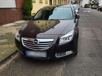 Second-hand Opel Insignia Edition 250 CP (183 kW) 2012 Maro Break