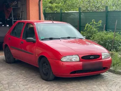 Gebraucht Ford Fiesta 60 PS (44 kW) 1999 Rot Kleinwagen