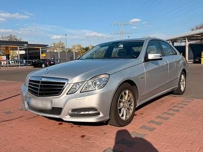 Usata Mercedes E220 Avantgarde 170 CV (125 kW) 2011 Argento Berlina