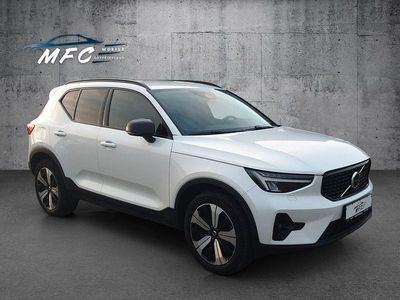 Weiß Gebraucht 2022 Volvo XC40 Plus SUV | 32.790 € (Fairer Preis)