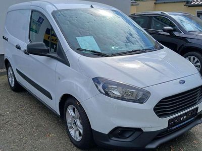 Gebraucht Ford Transit Trend 101 PS (74 kW) 2023 Frostweiß Van / Kleinbus