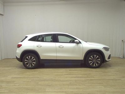 Mercedes GLA220