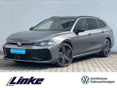 Gebraucht VW Passat R-line 193 PS (141 kW) 2024 Diabasgrau metallic Kombi