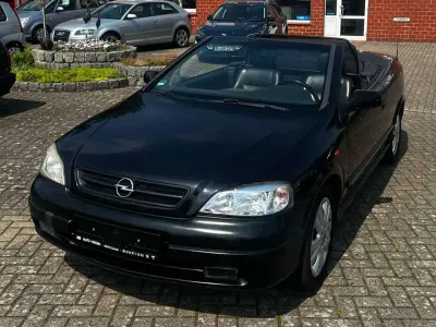 Gebraucht Opel Astra 101 PS (74 kW) 2002 Schwarz Cabrio