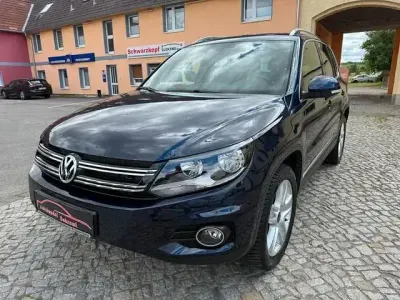 Gebraucht VW Tiguan LOUNGE 184 PS (135 kW) 2016 Night blue SUV
