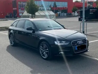 Gebraucht Audi A4 120 PS (88 kW) 2012 Schwarz Kombi