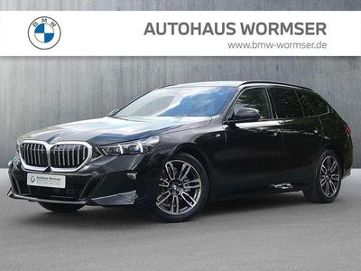 Neu BMW 520 Comfort Edition 197 PS (144 kW) 2025 Black sapphire Kombi