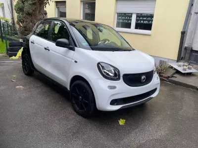 Gebraucht Smart ForFour 75 PS (55 kW) 2015 Weiß Kleinwagen