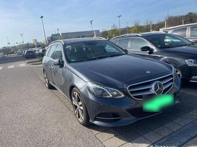 Gebraucht Mercedes E350 Avantgarde 258 PS (189 kW) 2015 Grau Limousine