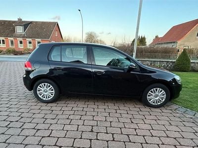 Gebraucht VW Golf VI 105 PS (77 kW) 2011 Schwarz Kleinwagen
