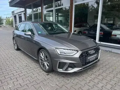 Gebraucht Audi A4 S-Line 286 PS (210 kW) 2022 Terragrau Kombi