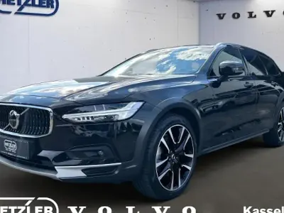 Gebraucht Volvo V90 CC Plus 250 PS (183 kW) 2023 Onyx black / metallic Kombi