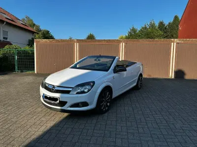 Gebraucht Opel Astra 140 PS (102 kW) 2010 Weiß Cabrio