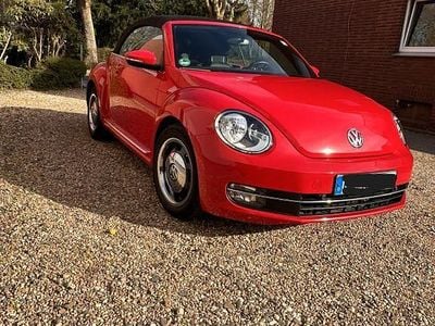 Usata VW Beetle Design 105 CV (77 kW) 2015 Rosso Utilitaria