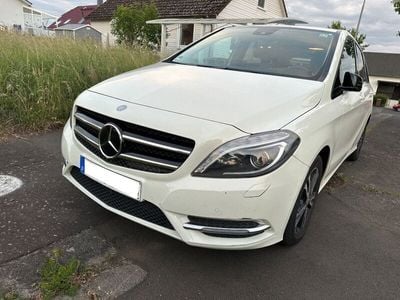 Mercedes B200
