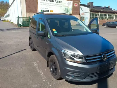 Gebraucht VW Caddy Highline 150 PS (110 kW) 2018 Grau Van / Kleinbus