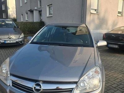 Gebraucht Opel Astra 105 PS (77 kW) 2007 Grau Limousine