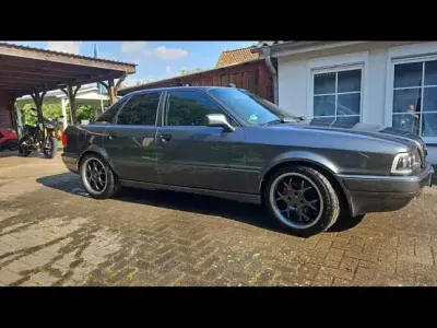 Gebraucht Audi 80 116 PS (85 kW) 1993 Grau Limousine