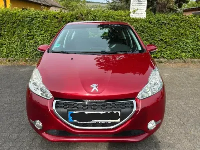 Gebraucht Peugeot 208 82 PS (60 kW) 2013 Rot Kleinwagen