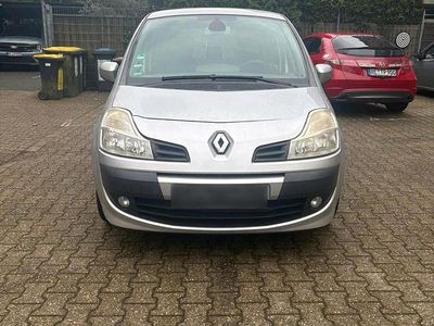 Gebraucht Renault Modus 60 PS (44 kW) 2009 Silber Van / Kleinbus