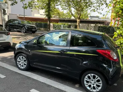 Gebraucht Ford Ka 69 PS (50 kW) 2009 Schwarz Kleinwagen