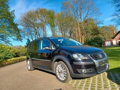 VW Touran Cross