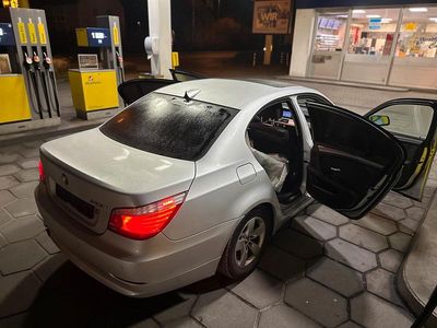 Gebraucht BMW 523 190 PS (139 kW) 2007 Silber Limousine