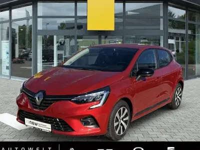 Gebraucht Renault Clio V Evolution 67 PS (49 kW) 2023 Rot Limousine