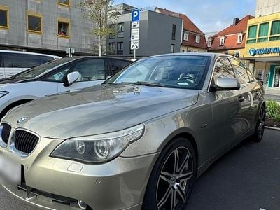 Gebraucht BMW 530 235 PS (172 kW) 2003 Gold Limousine