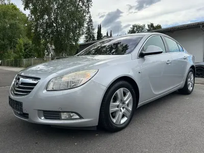 Gebraucht Opel Insignia Edition 140 PS (102 kW) 2009 Silber Limousine