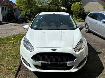 Second-hand Ford Fiesta 60 CP (44 kW) 2016 Alb Hatchback