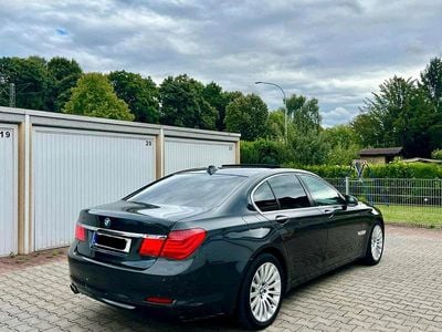 BMW 730