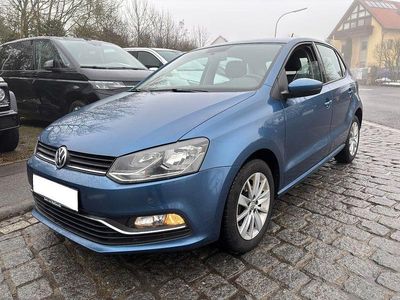 Blau Gebraucht 2016 VW Polo Comfortline Limousine | 9.880 €