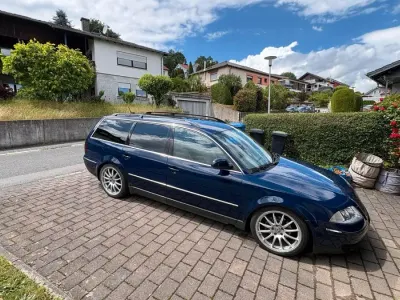 Gebraucht VW Passat 136 PS (100 kW) 2004 Blau Kombi