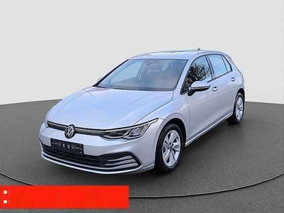 Gebraucht VW Golf VIII Life 131 PS (96 kW) 2023 Silber metallic