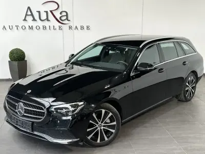 Gebraucht Mercedes E300 Avantgarde 320 PS (235 kW) 2022 Schwarz Kombi