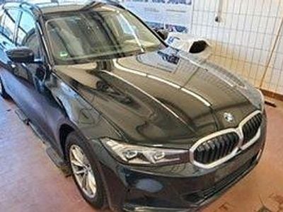 Second-hand BMW 318 Performance 150 CP (110 kW) 2023 Negru Berlinǎ