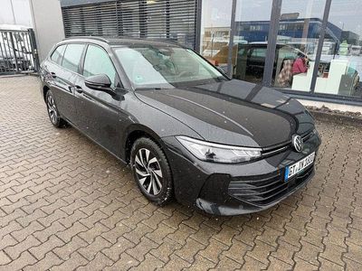 Schwarz Gebraucht 2024 VW Passat Kombi | 30.560 € (Guter Preis)