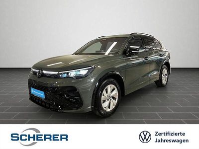 Usata VW Tiguan R-line 150 CV (110 kW) 2025 Verde SUV