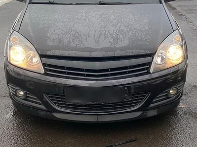 Schwarz Gebraucht 2008 Opel Astra GTC Coupé | 1.990 € (Guter Preis)