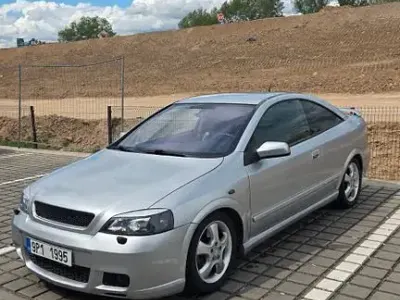 Gebraucht Opel Astra 192 PS (141 kW) 2002 Silber Coupé
