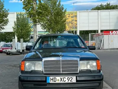 Second-hand Mercedes E300 180 CP (132 kW) 1992 Negru Coupe