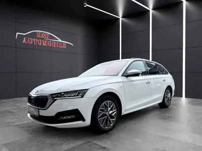 Gebraucht Skoda Octavia Ambition 150 PS (110 kW) 2023 Candyweiss Kombi