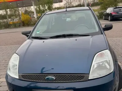 Gebraucht Ford Fiesta 60 PS (44 kW) 2004 Blau Kleinwagen