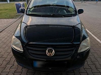 Second-hand VW Fox 75 CP (55 kW) 2005 Negru Hatchback