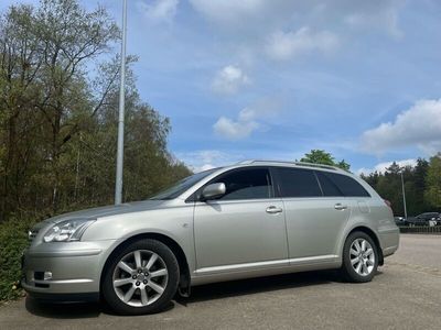 gebraucht Toyota Avensis 1.8 VVTi Kombi AUTOMATIK