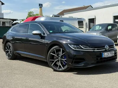 Gebraucht VW Arteon R 320 PS (235 kW) 2023 Deep black perleffekt Kombi
