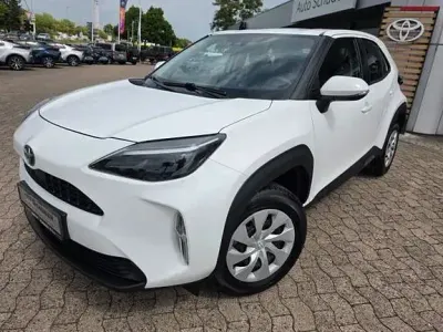 Gebraucht Toyota Yaris Business Edition 116 PS (85 kW) 2022 Schneeweiß Kleinwagen