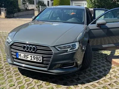 Gebraucht Audi A3 150 PS (110 kW) 2017 Grau Limousine